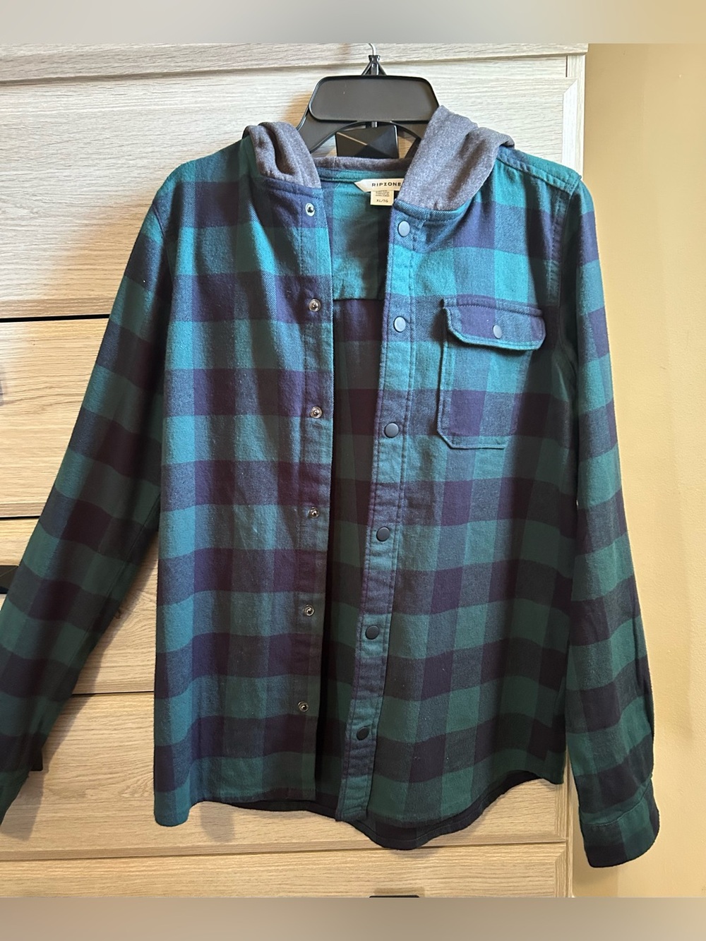 Button-Down Hooded Flannel Shirt - Blue/Green Plaid